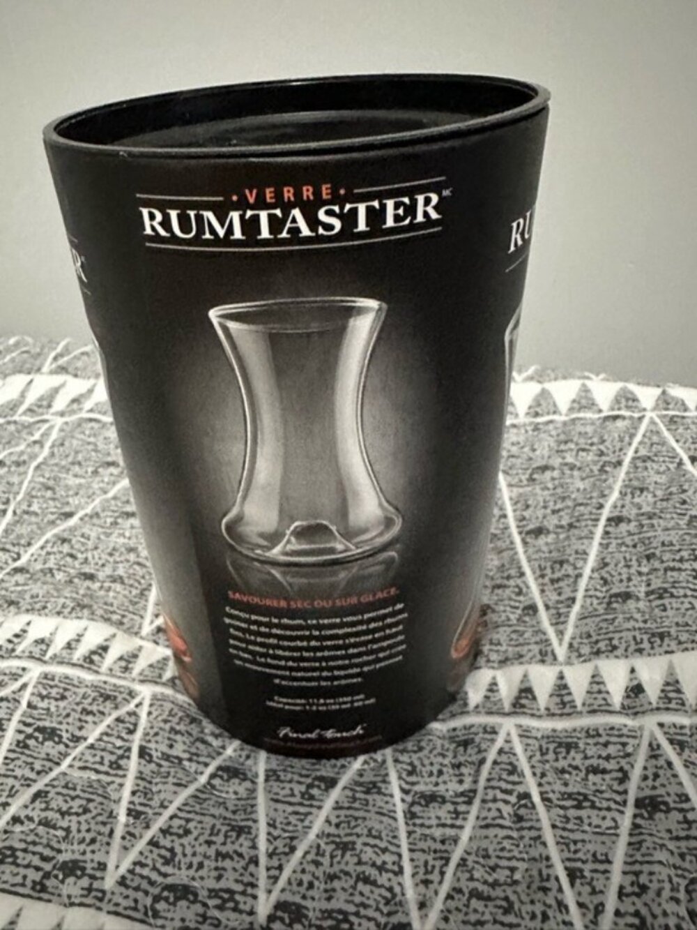 Final Touch RumTaster - Curved Rum Tasting Glass 11.8 oz Aroma Enhancing Glass - Picture 4 of 9